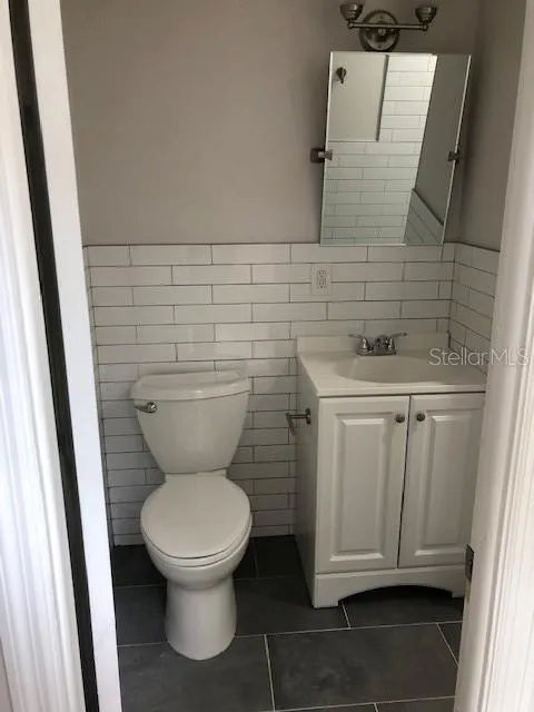 Rear unit