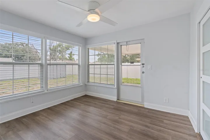 Bonus room/office
