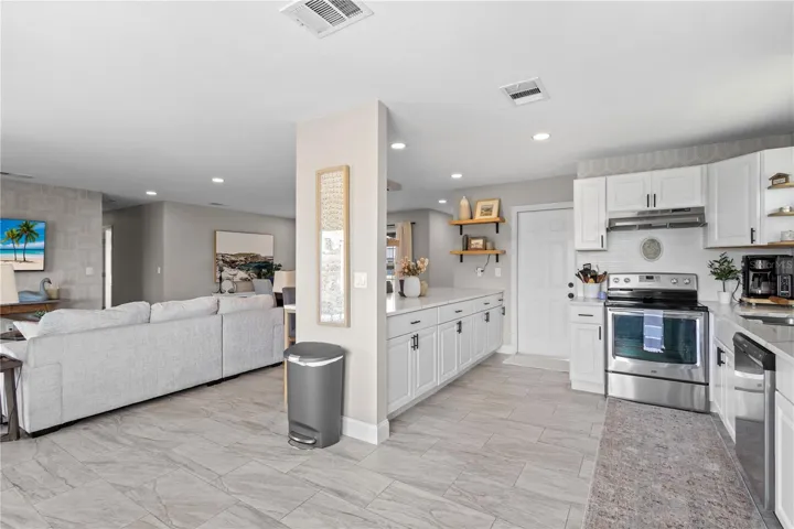 Kitchen & Living Room