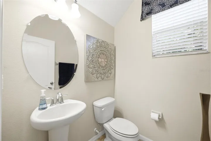 1/2 Bath