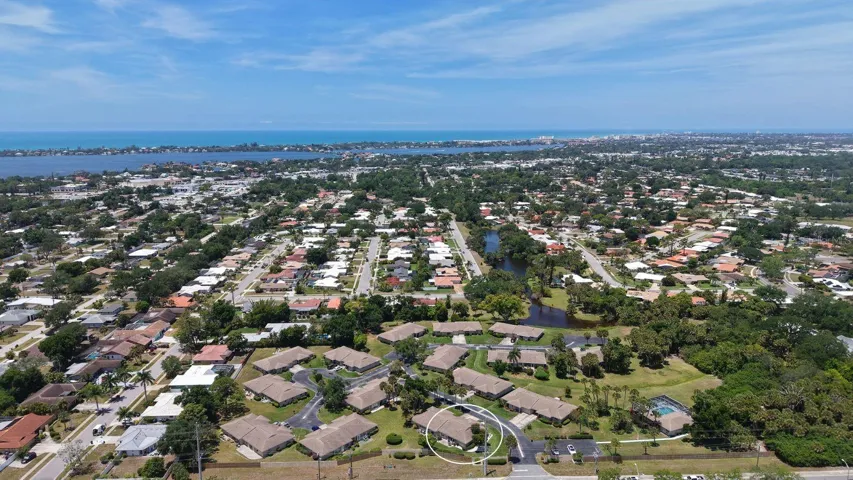Conveniently located in quiet, South Sarasota which is minutes to everything!