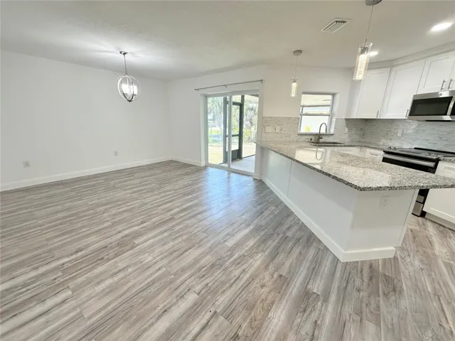 Kitchen/Dining