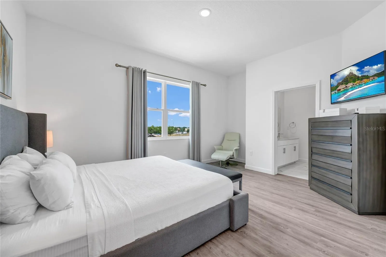 MASTER BEDROOM 2