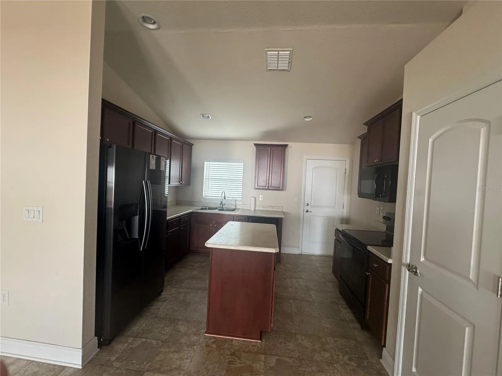 KITCHEN VIEWS