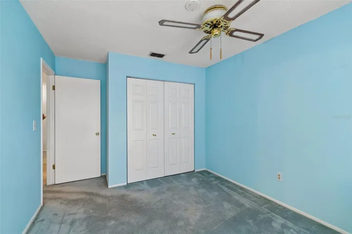 2nd bedroom, reach in closet