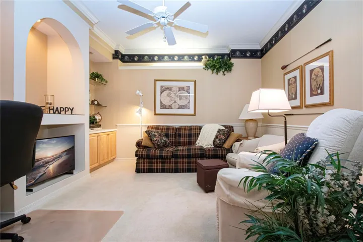 Den with built-ins