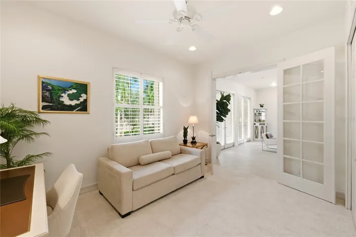 Den/Bedroom #3 opens to family room &amp; hall bath