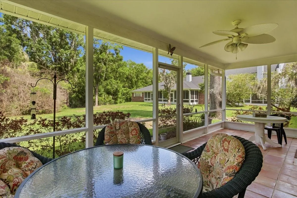 Covered screened patio - 180 degree view