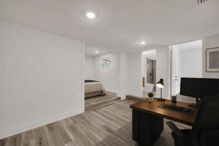 VS - In-law suite with en-suite bathroom