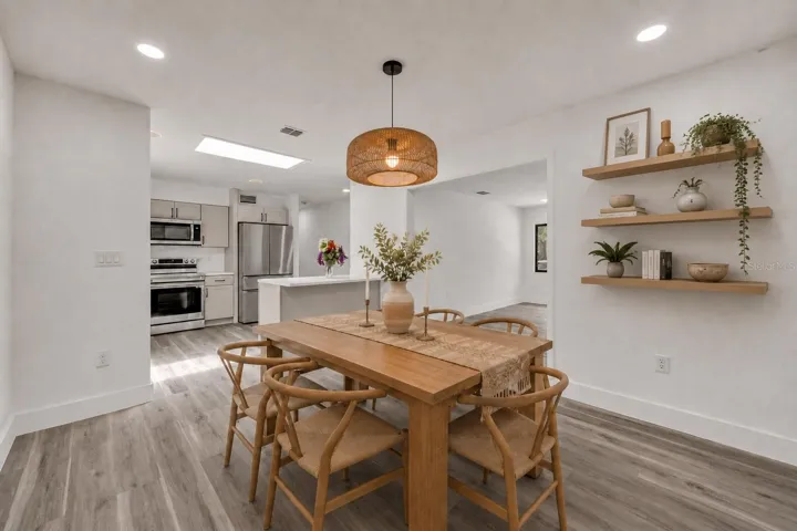 VS - Dining Room - Kitchen