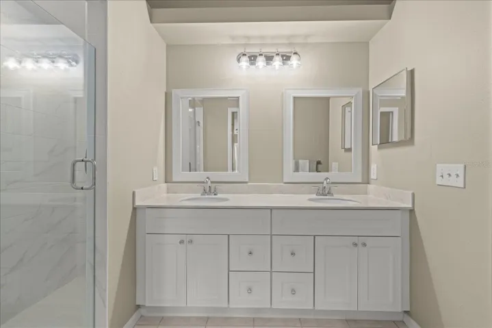 LUXURIOUS PRIMARY BATH