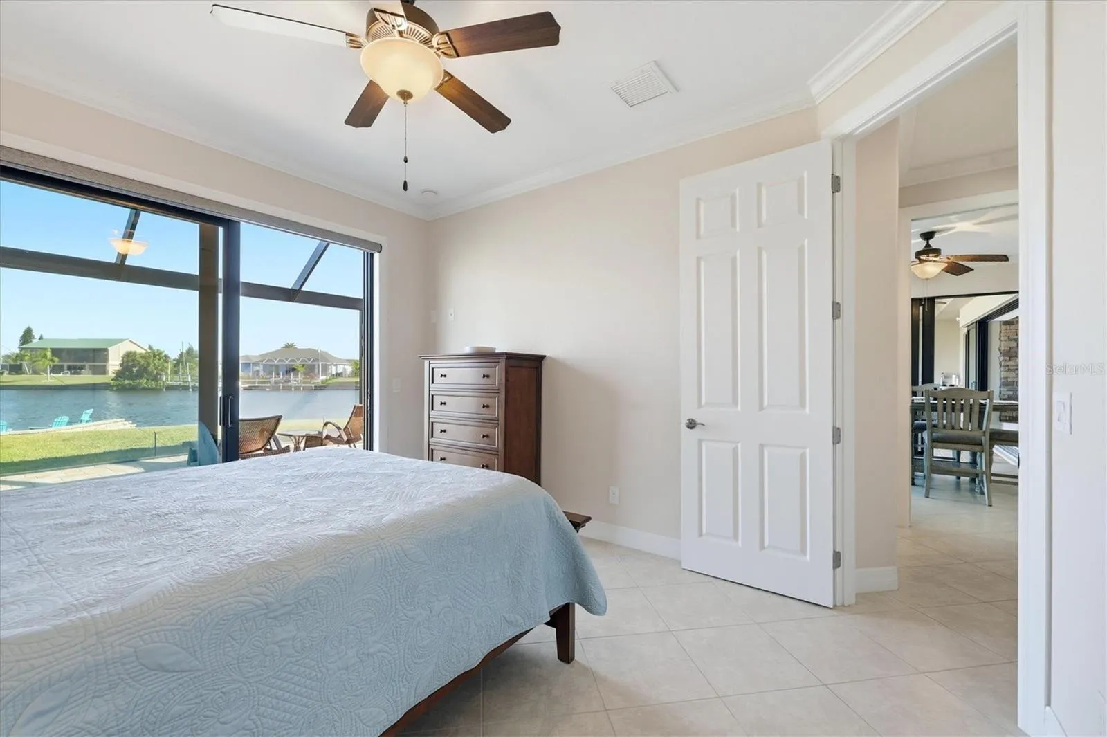 Guest Bedroom with Lanai Access