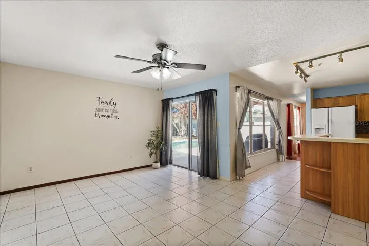 Living room/kitchen