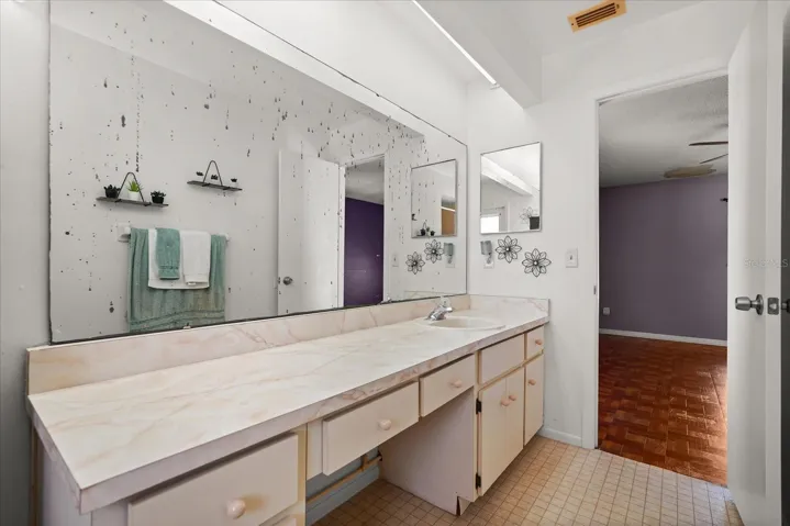 Primary bath