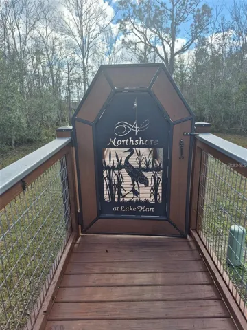 Entry way to the board walk to Lake Hart