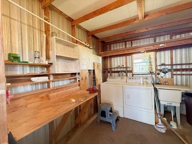 Washer/dryer in shed