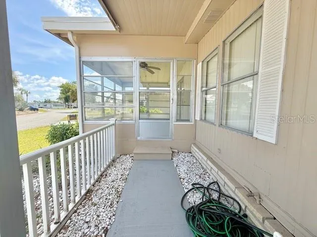 Florida Room entry