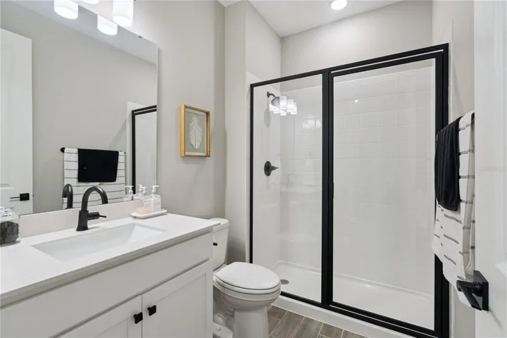 In-Law Bath (BA 2)