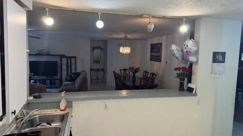 Kitchen 4