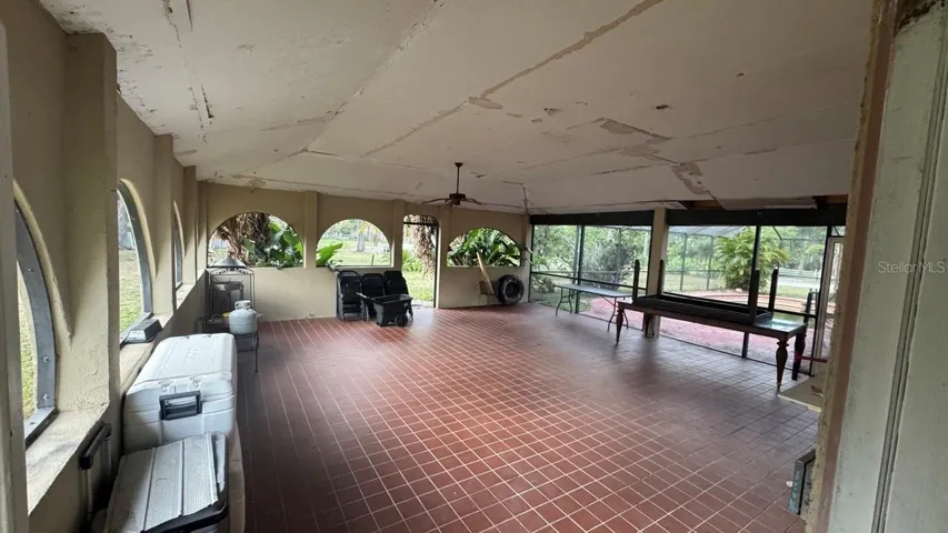 Entertainment Pavillion 1
