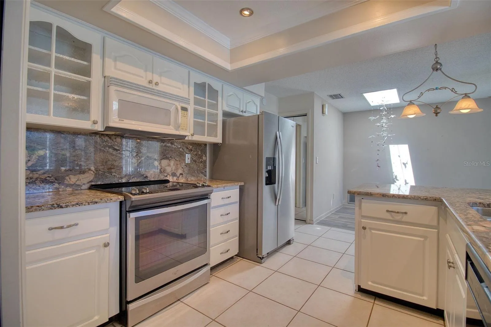 Quartz Counters &amp; Backsplash