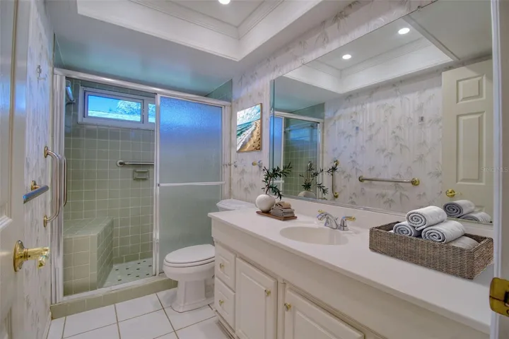 2nd Bathroom