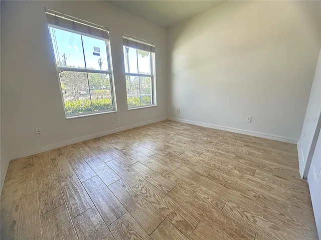 Office/1st floor bedroom