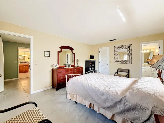 Primary bedroom Suite