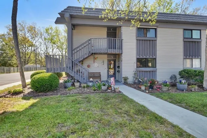 FIRST FLOOR UNIT