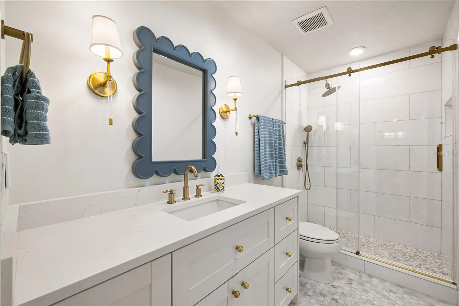 Bathroom 2.