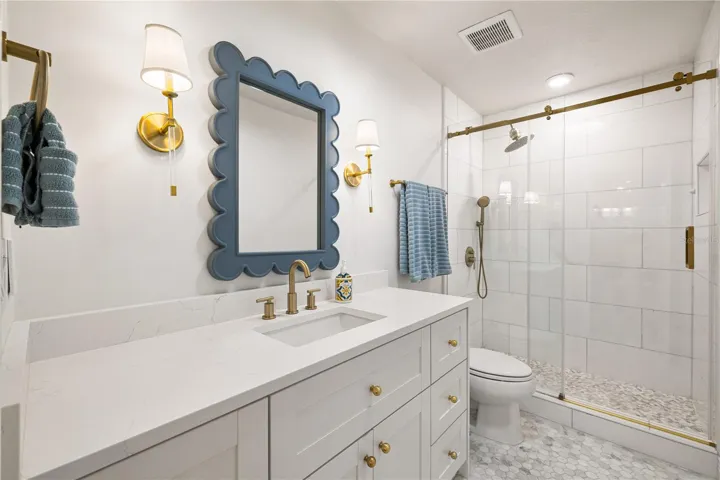 Bathroom 2.
