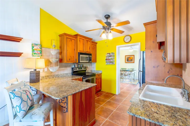 Light and bright Kitchen