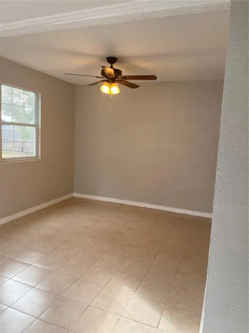 Bonus room to back yard