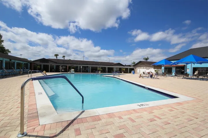 SUN CITY CENTER COMMUNITY
