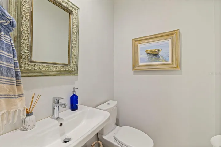 Powder room.