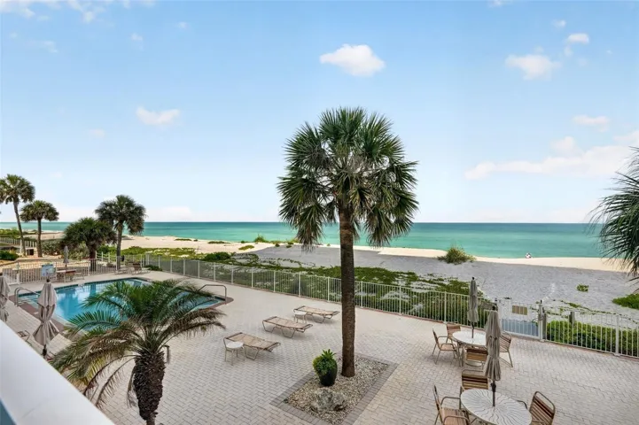 633 Alhambra Rd, Unit 205, Venice FL 34285