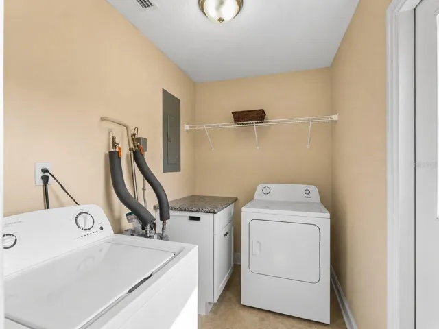 Laundry_21915CalvinLn_PortCharlotte_Storage.jpg