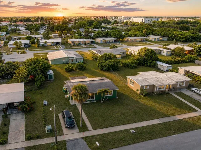 Aerial_21915CalvinLn_PortCharlotte_NeighborhoodView_Overhead.jpg