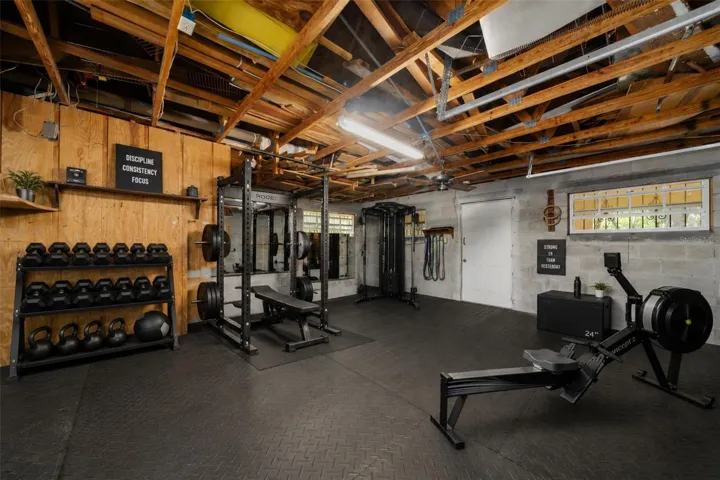 Detached garage/worshop/gym
