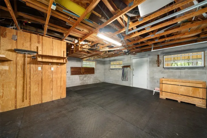 Detached garage/worshop/gym