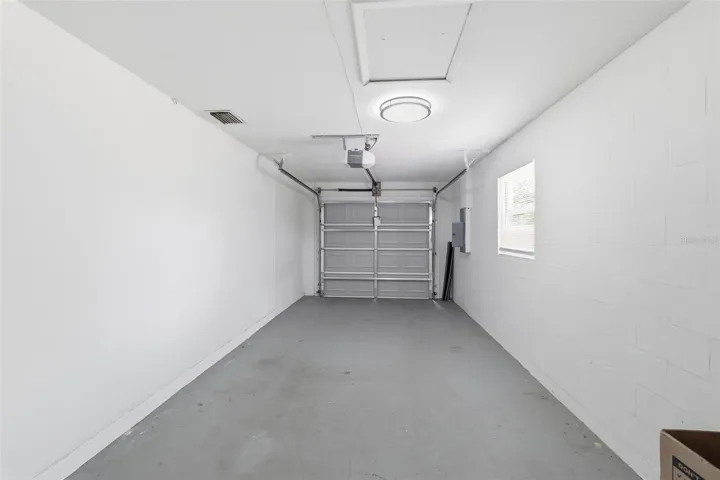 1 car garage