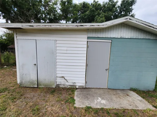 Large Block Storage Unit