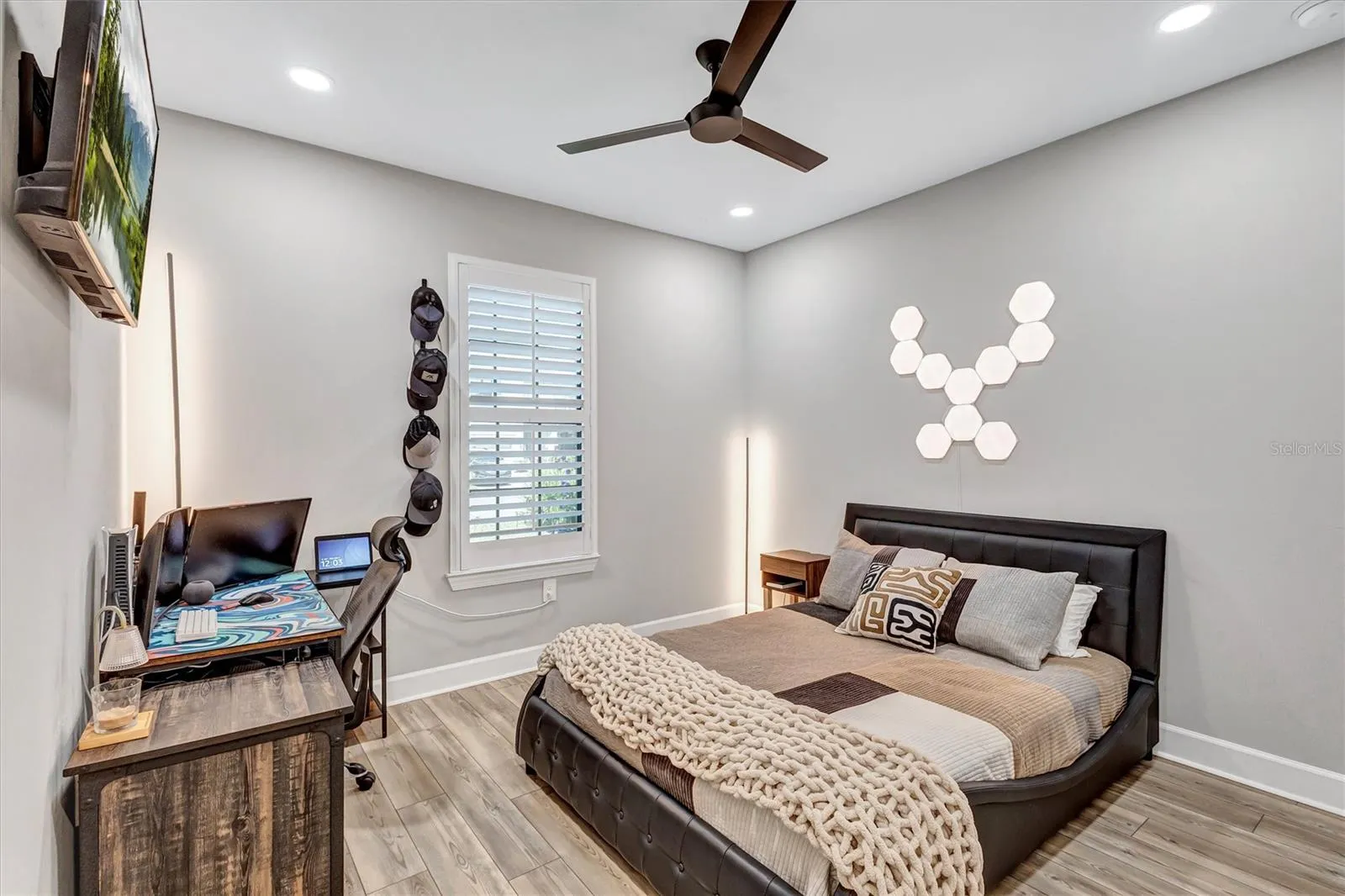 Guest bedroom 2