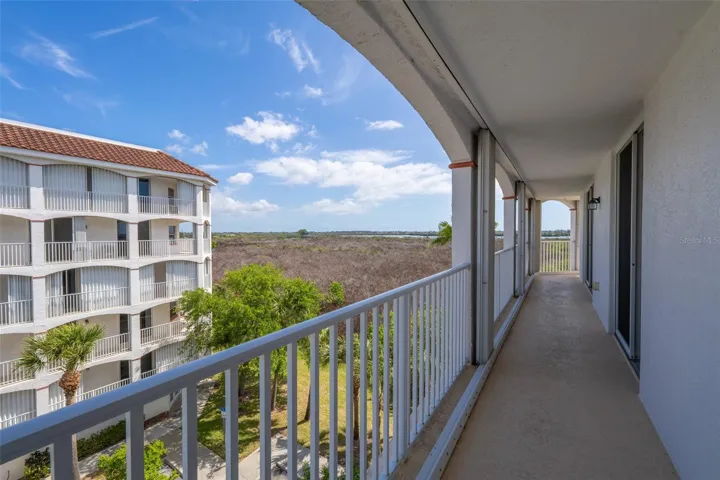 Wraparound Balcony