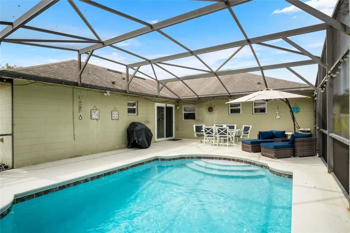 Pool/Lanai