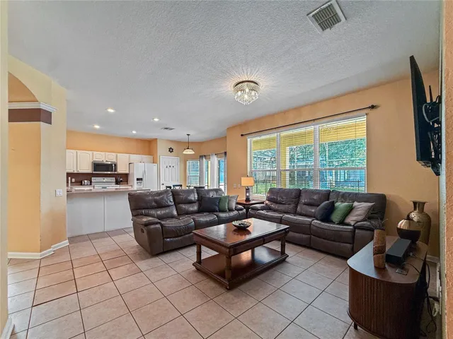 Kitchen and Family Room Combo