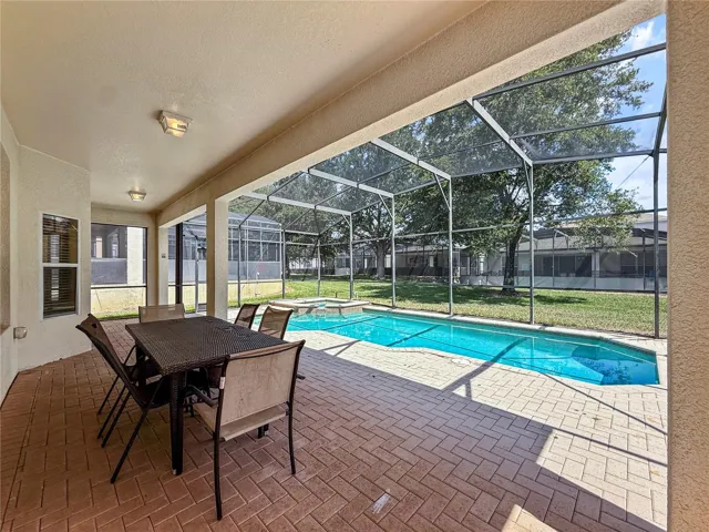 Expansive Lanai