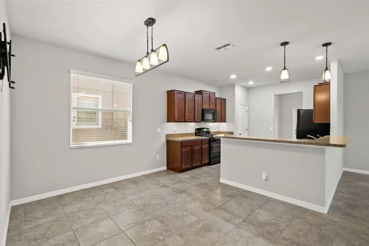 Dining/Kitchen