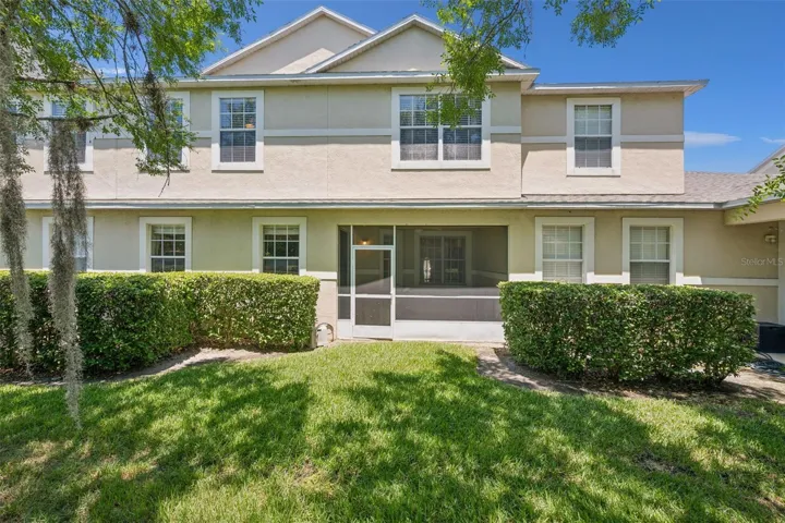 Private lanai and greenspace in your backyard!