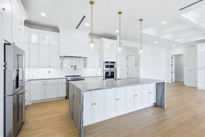 Large Kitchen!